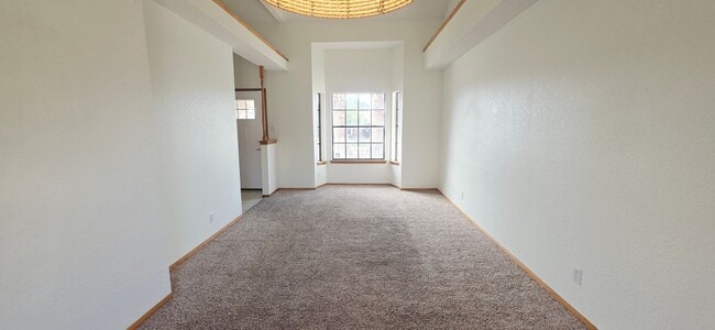 Building Photo - Charming 3 bedroom, 2.5 bath home in West El Paso!