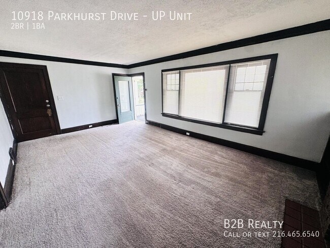 Building Photo - 10918 Parkhurst Dr
