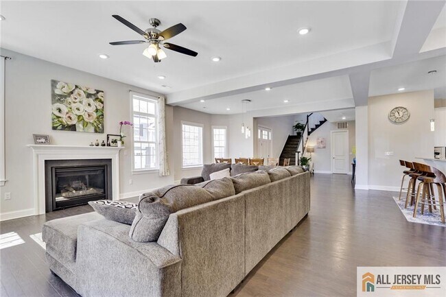 Building Photo - 1 Lafayette Wy