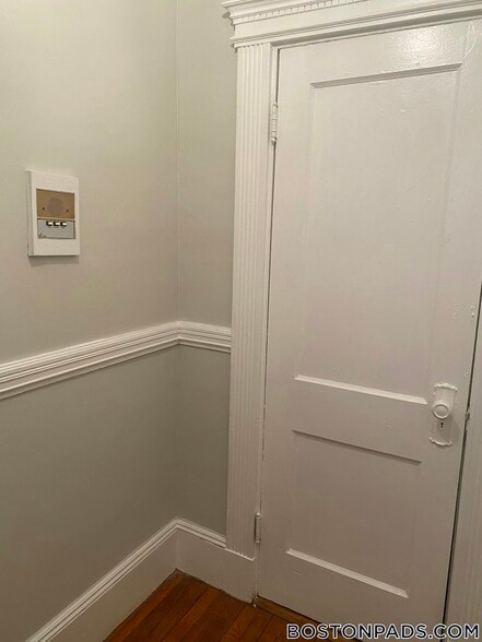 Building Photo - 38 Hemenway St