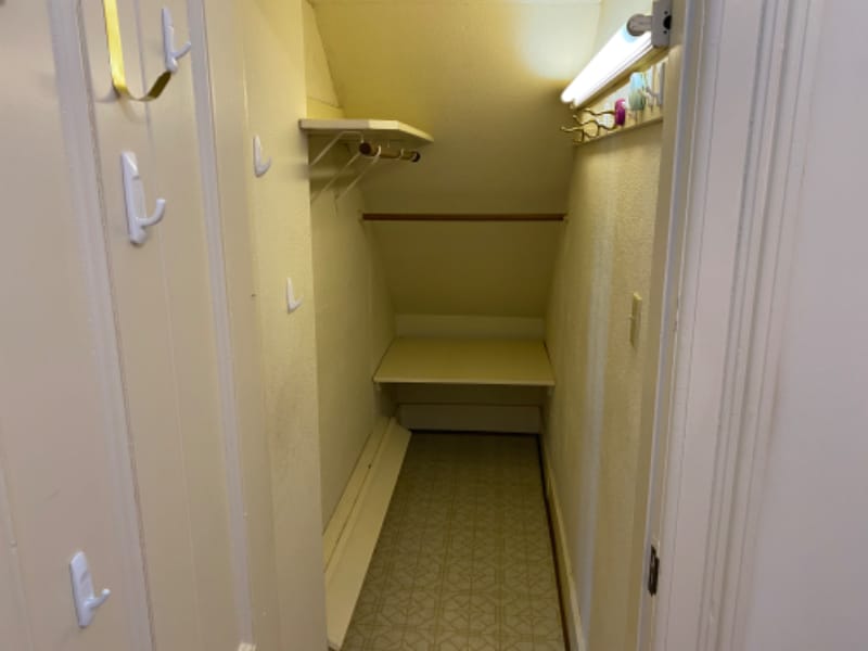 Building Photo - 1060 Park Ave