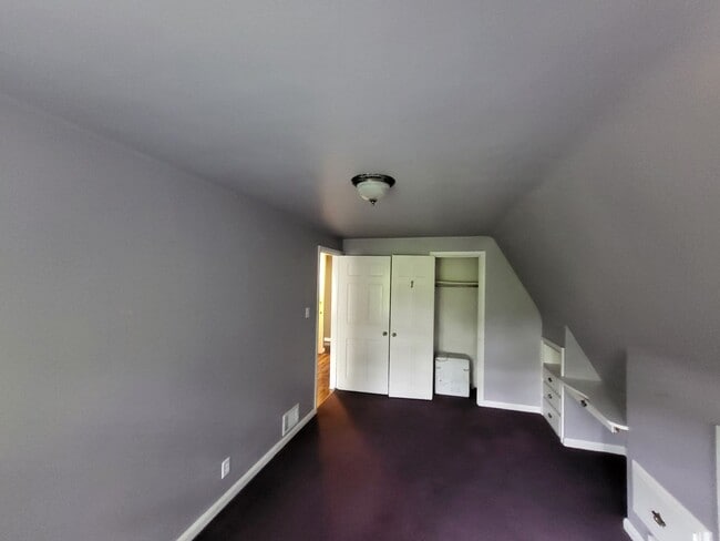 Building Photo - Secluded 4-Bedroom Carriage House with Workshop on Private Road