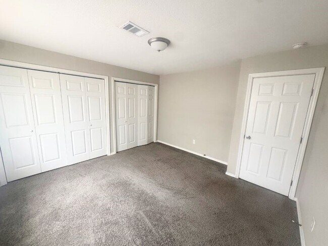 Building Photo - 8238 Homewood Ln