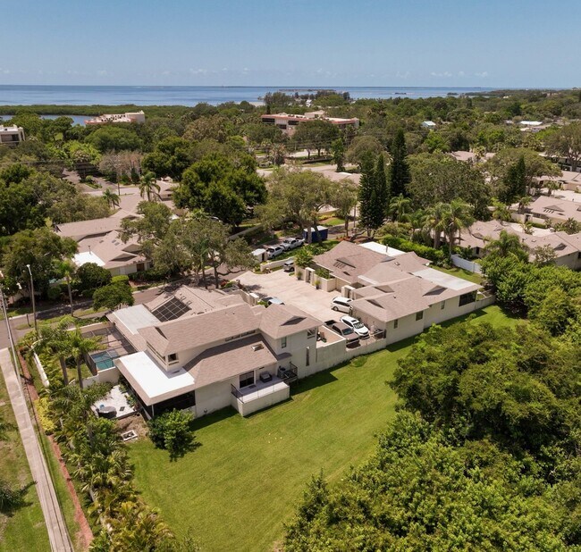 Building Photo - 123 Colony S Dr