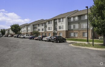 Building Photo - Pine Tree Apartments