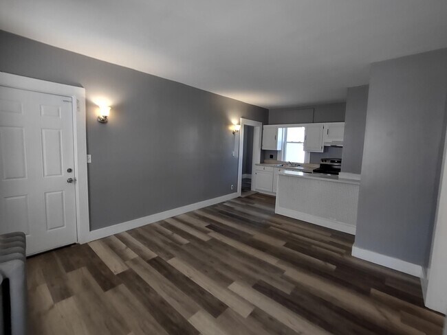 Building Photo - 48 Laurel St