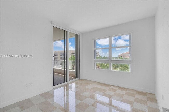 Building Photo - 715 Crandon Blvd