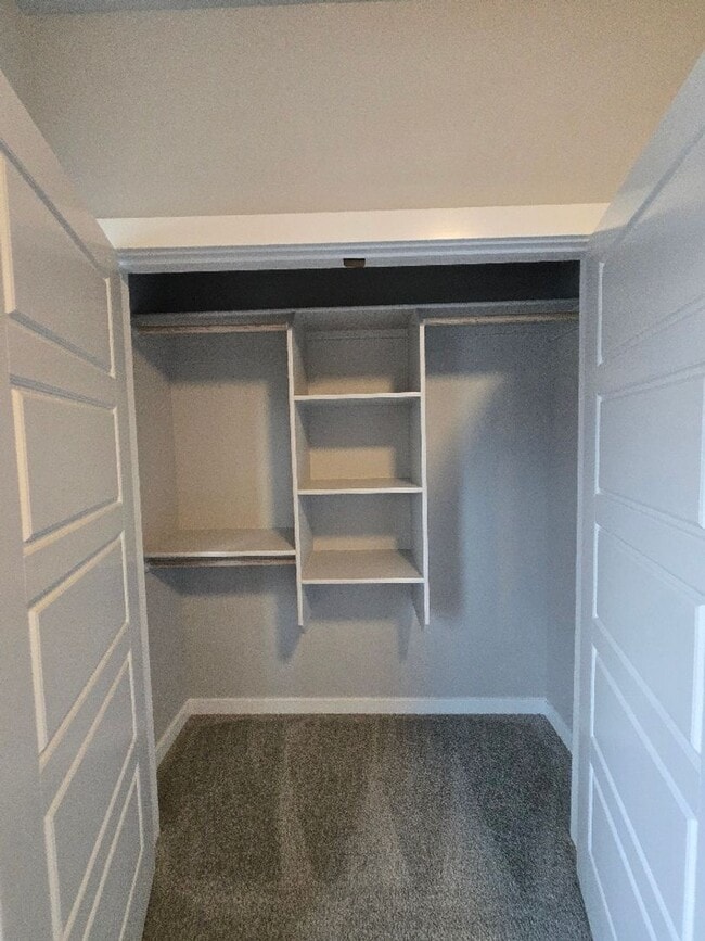 Building Photo - Elegant Nampa Home