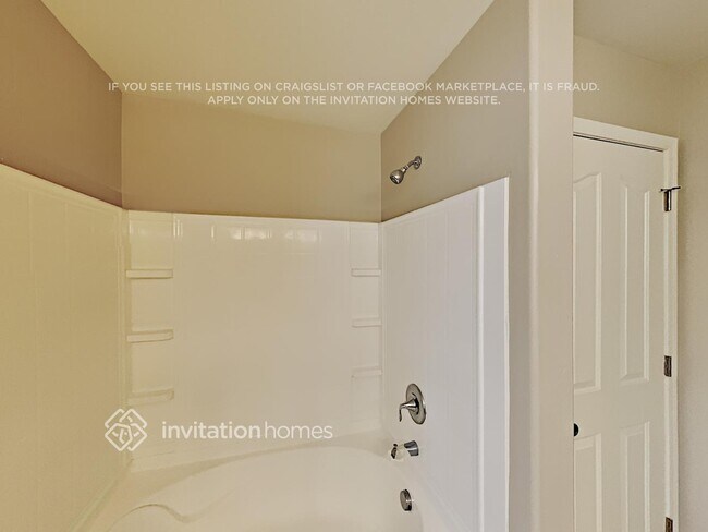 Building Photo - 932 S Sabino Dr