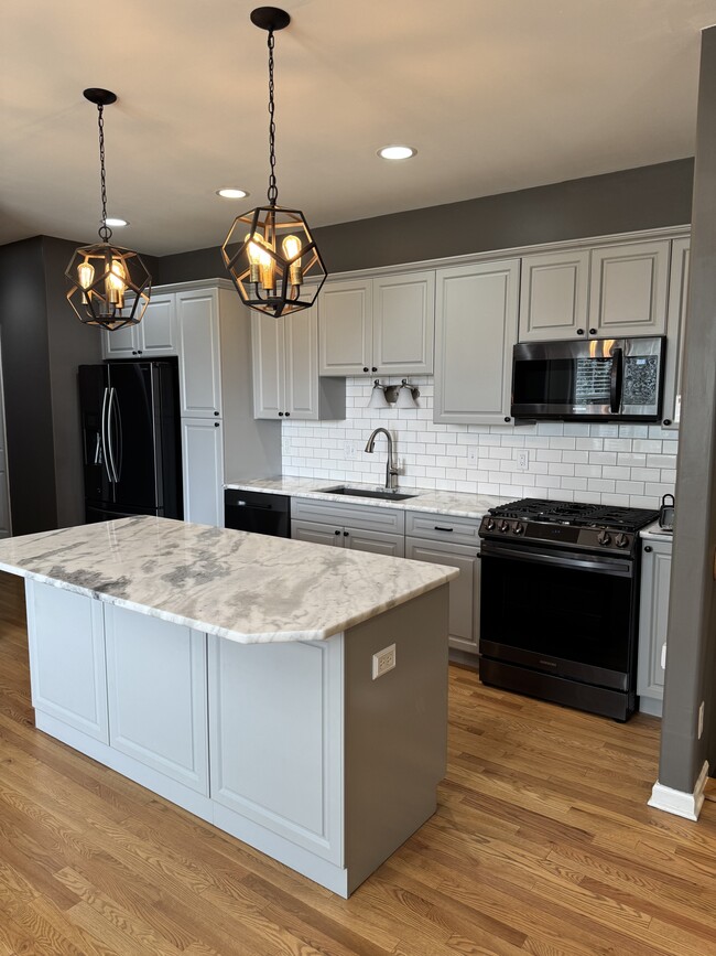 Building Photo - 6508 Laurel Cherry Dr