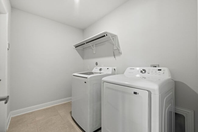 Building Photo - Beautiful just remodeled from top to bottom house in La Marque TX!