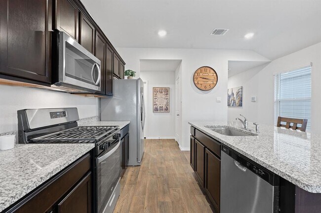 Building Photo - 269 Frogmore Lp