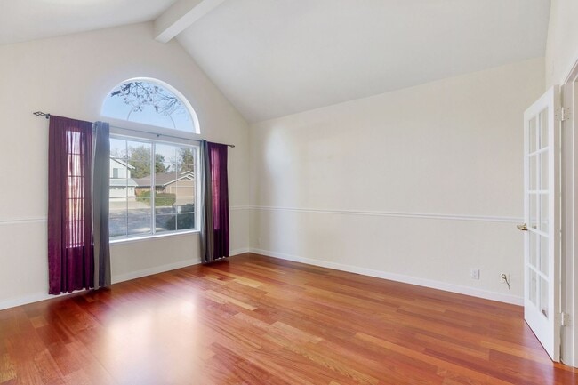 Building Photo - South Davis Home in quiet Cul-de-sac