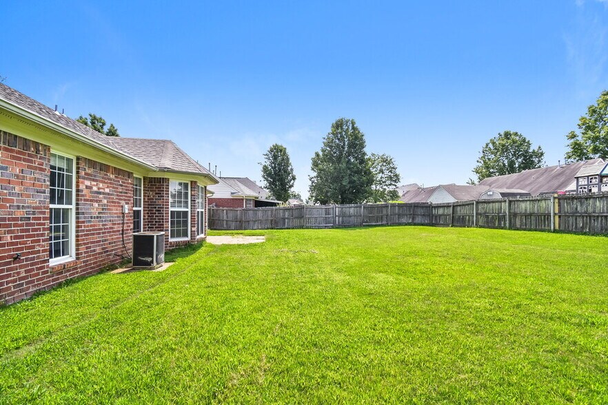 Building Photo - 11607 Evening Ridge Dr