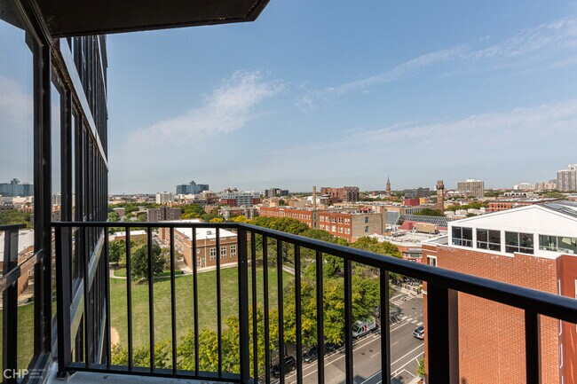 Building Photo - 1309 N Wells St