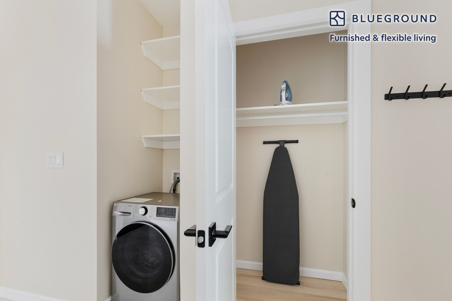 Building Photo - 251 W 18th St