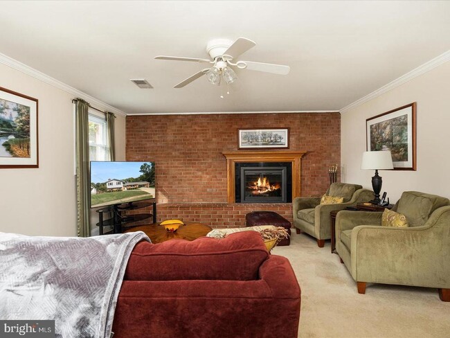 Building Photo - 6434 Rives Ct