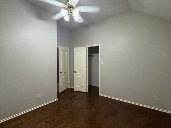 Building Photo - 9903 Edgewood Manor Ct