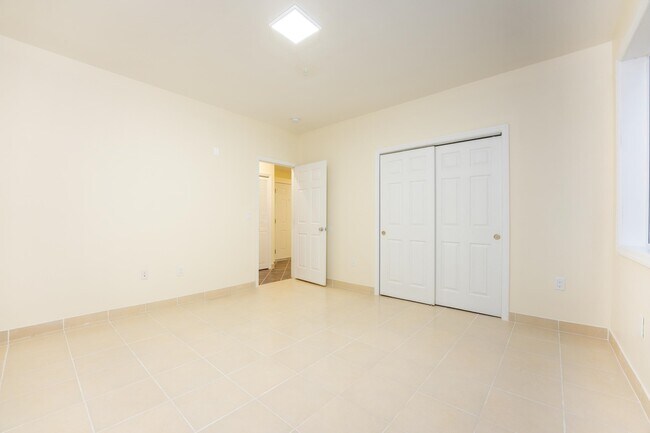 Building Photo - 44 Bergen Blvd