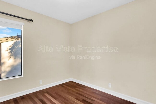 Building Photo - 3211 Caminito Eastbluff