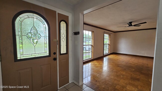 Building Photo - 1608 Watrous Dr