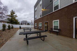 Building Photo - Juniper Crossing