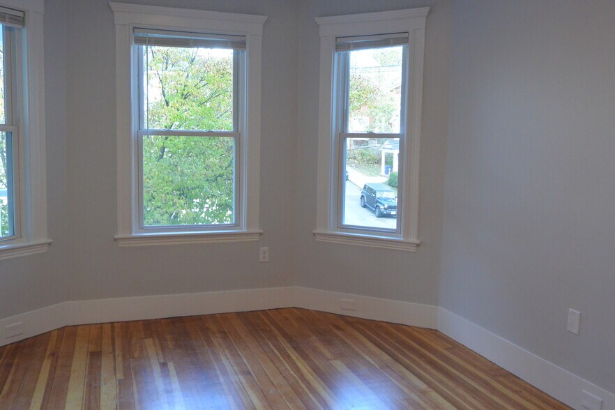 Building Photo - 54 Tremont St