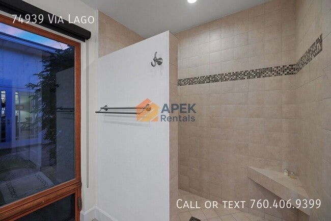 Building Photo - 74939 Vía Lago