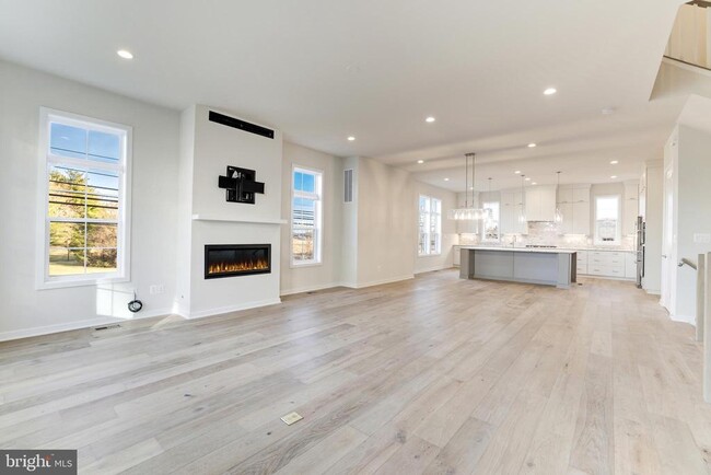 Building Photo - 43920 Ludwell Farm Square
