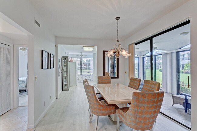 Building Photo - 3940 Back Bay Dr