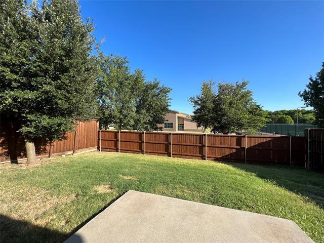 Building Photo - 10137 Sanden Dr