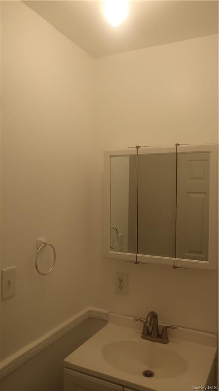 Building Photo - 1525 NY-208