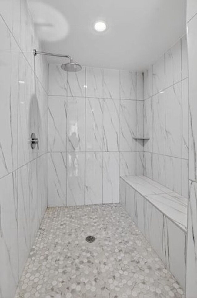 Building Photo - 250 W Hidden Valley Blvd