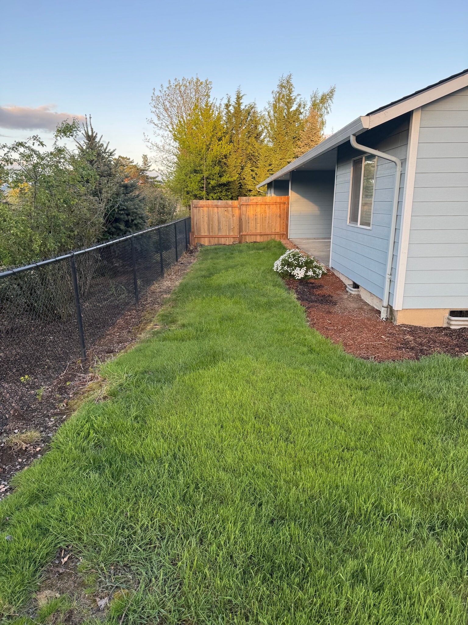 Building Photo - 400 E Washington St