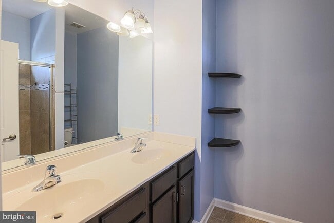 Building Photo - 8208 White Star Crossing
