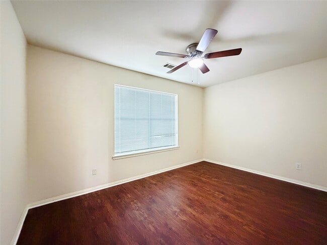 Building Photo - 20423 White Poplar Dr