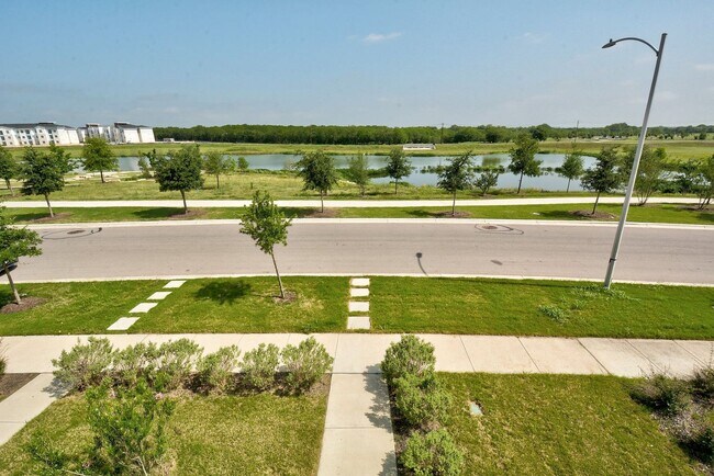 Building Photo - 5605 Charles Merle Dr.
