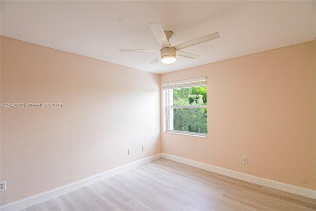 Building Photo - 1473 SW 158th Ave