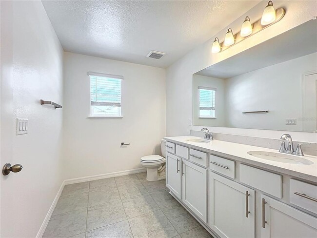 Building Photo - 3886 ACADEMIA Ave