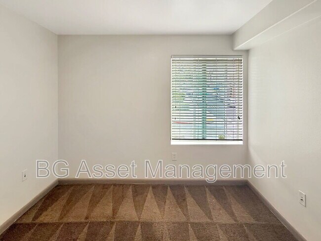 Building Photo - 1459 MacArthur Blvd