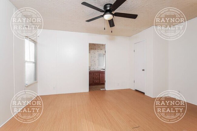 Building Photo - 756 Cooke Rd