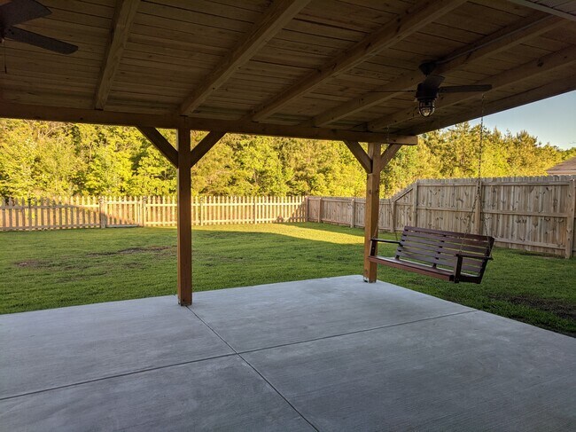 Building Photo - 13060 Fowler Dr