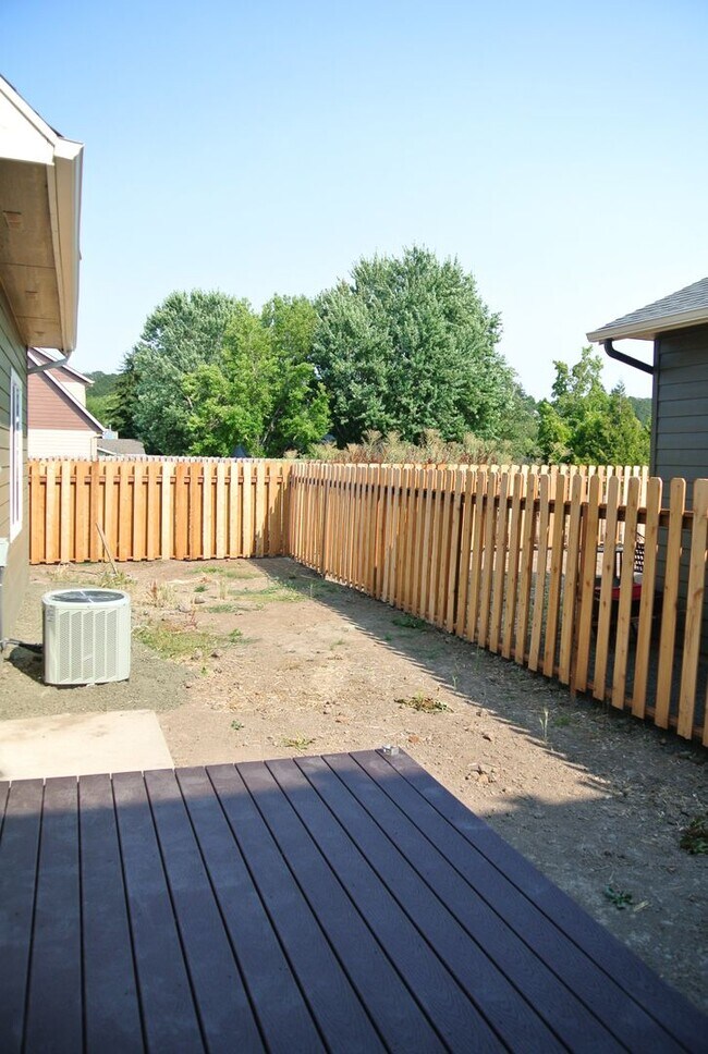 Building Photo - November Rent FREE ~ Spread Out and Live L...