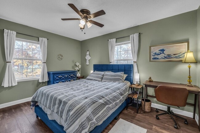 Building Photo - 306-306 Glenwood Cir