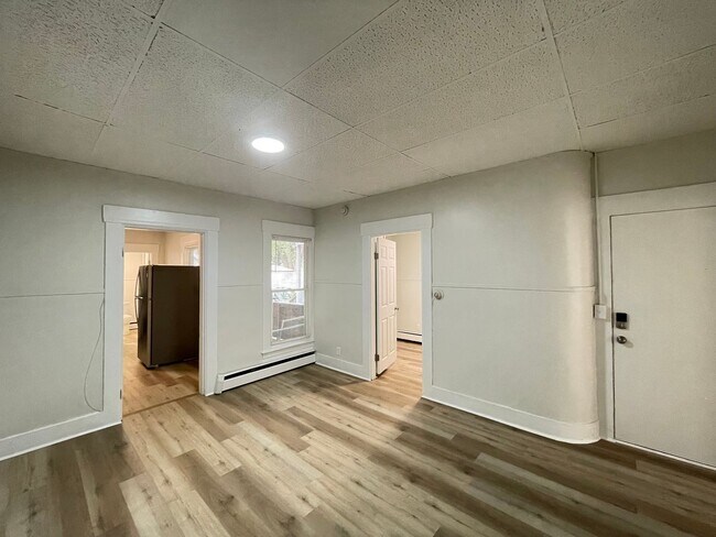 Building Photo - 53 Pennacook St