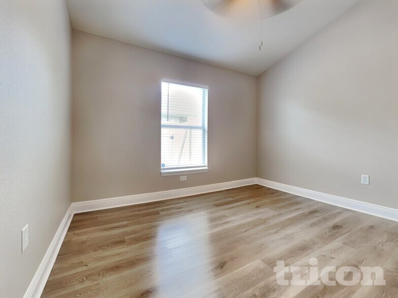 Building Photo - 9637 Nathaniel Ln