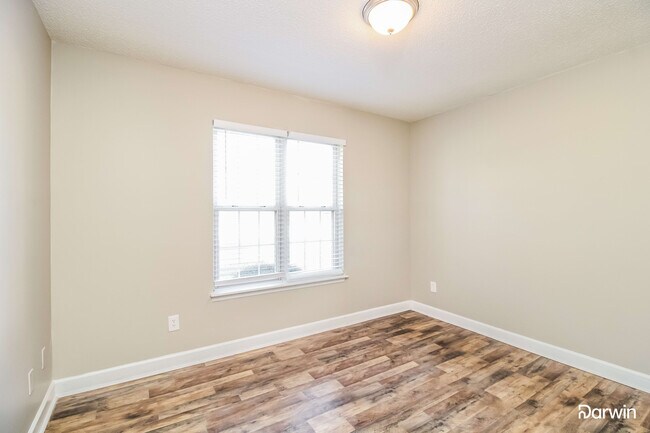 Building Photo - 2703 Darden Rd