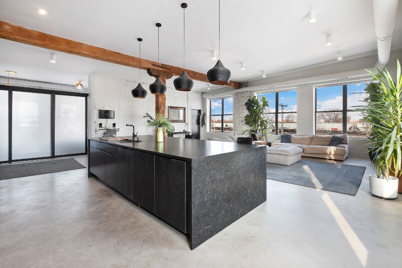 Building Photo - 2419 W 19th St