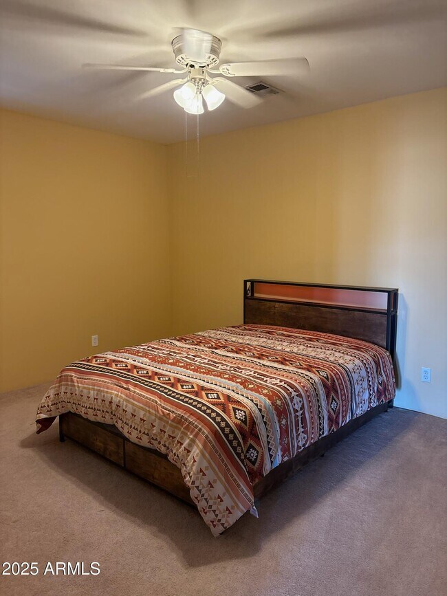 Building Photo - 1290 W Cherokee Ln