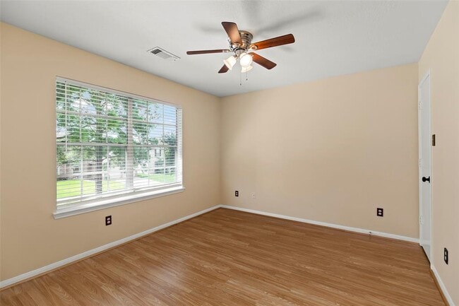 Building Photo - 16927 Fairway Glen Ln